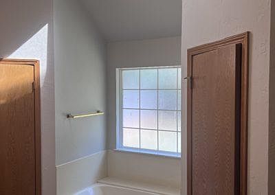 5th image of 2712 Woodhollow Trl