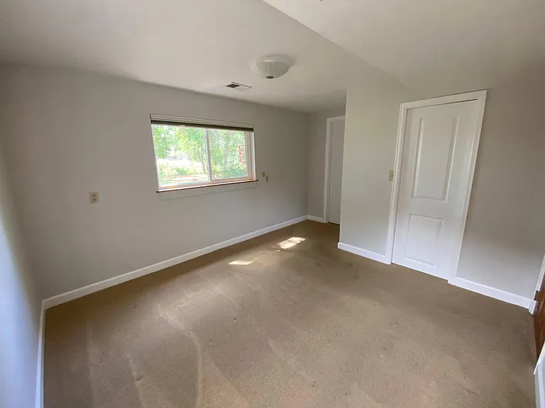 1159 Lefthand Dr #B — Photo 13