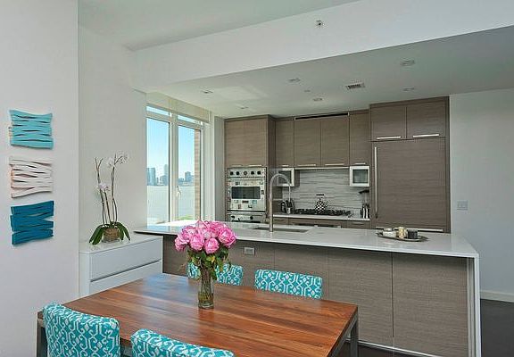 5th image of 400 W 12th St APT 8A