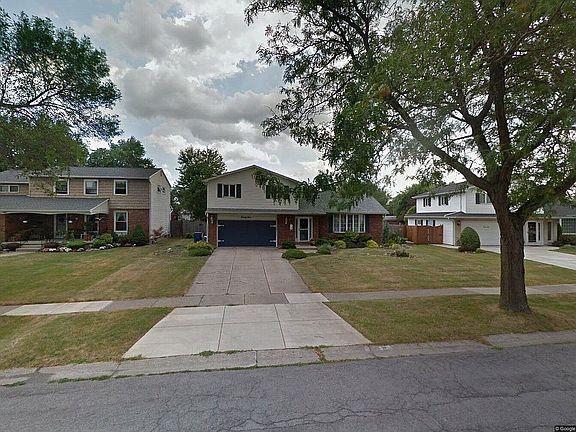 2nd image of 29 Rockdale Dr