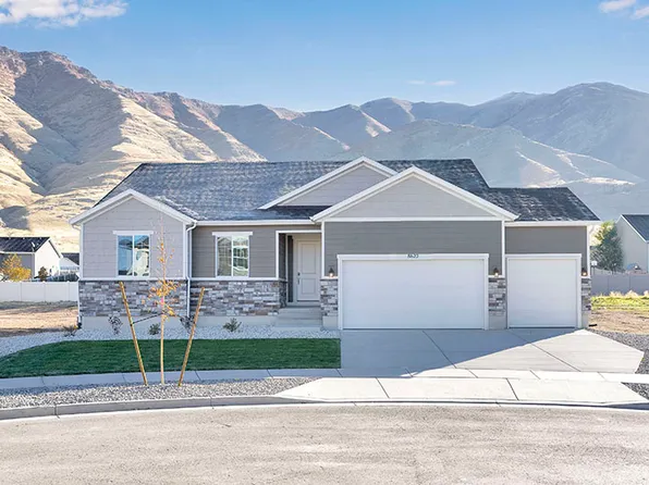 8622 N Halloran Ct, Lake Point, UT 84074