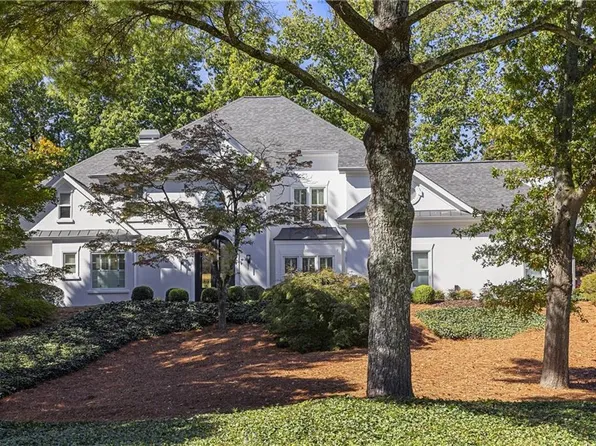 5800 De Claire Ct, Atlanta, GA 30328