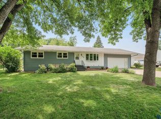 309 S 4th Ave, Brandon, SD 57005