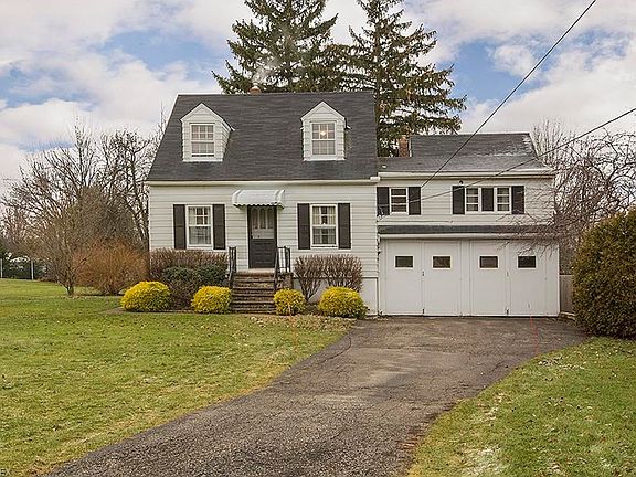2nd image of 2812 Orchard Dr