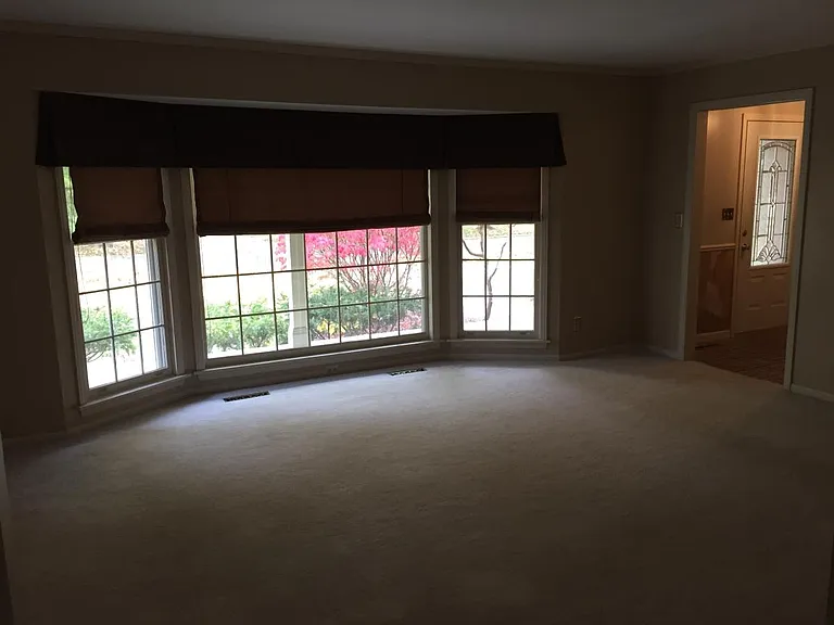 1311 Brentwood Dr — Photo 8