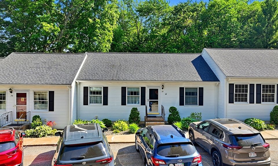 1st image of 33 Rosewood Ln Unit 33