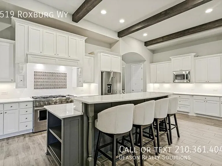 1519 Roxburg Way — Photo 9