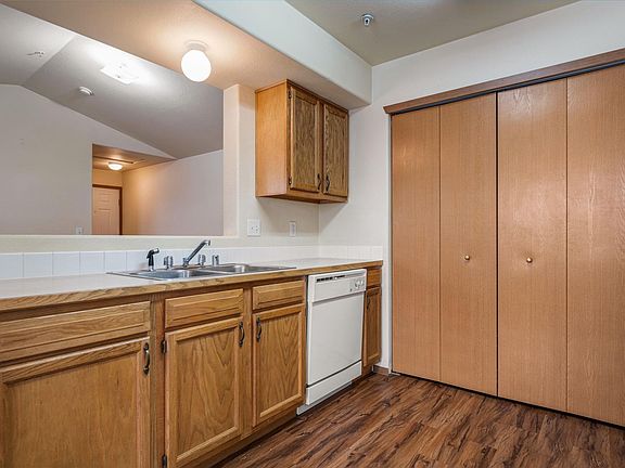 3rd image of 6305 Chapel Hill Blvd #O