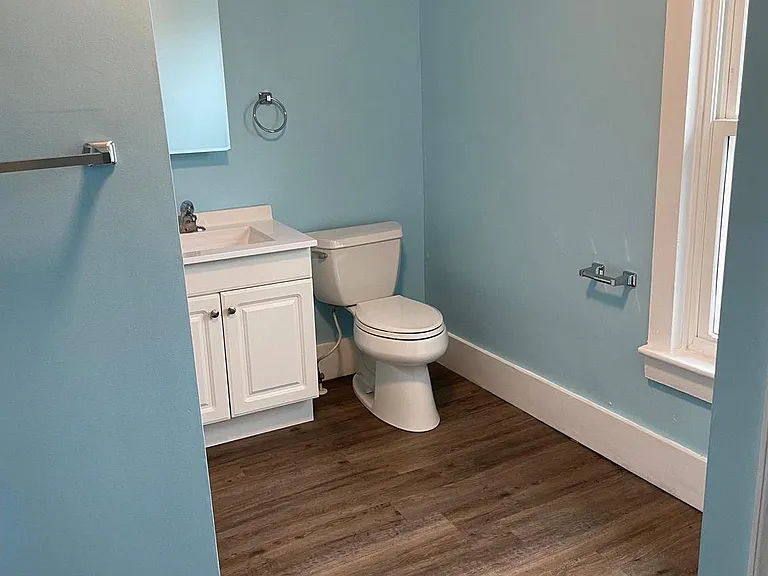 318 Highland Ave — Photo 12