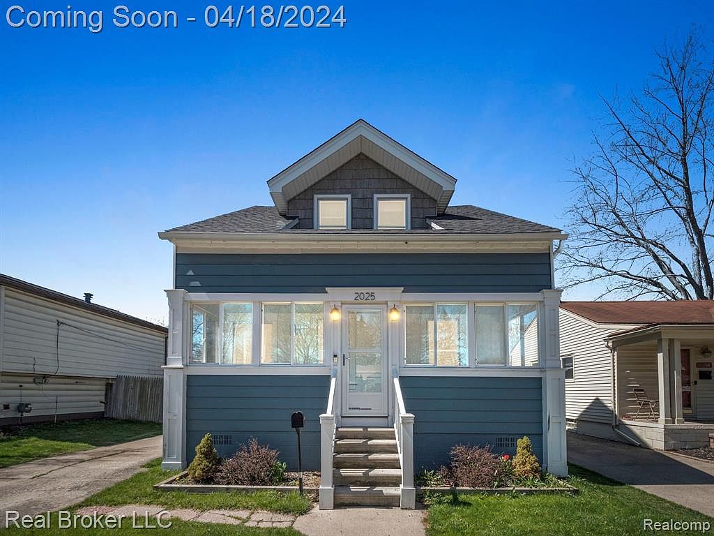 2025 Robina Ave, Berkley, MI 48072 Zillow