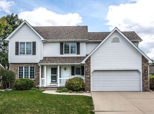 305 NW Ridgeline Dr, Ankeny, IA 50023