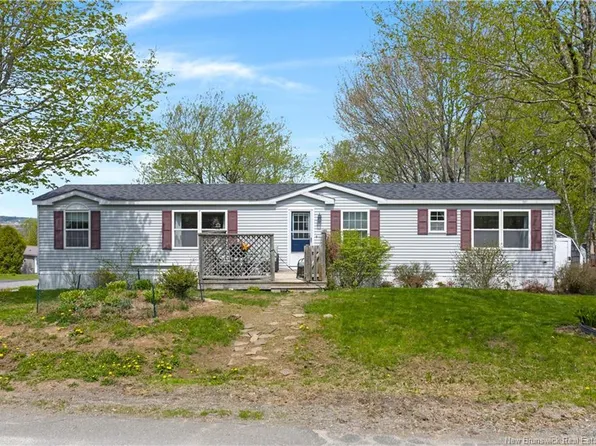 23 5th St, Quispamsis, NB E2G 1V7