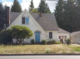 892 Young St, Woodburn, OR 97071