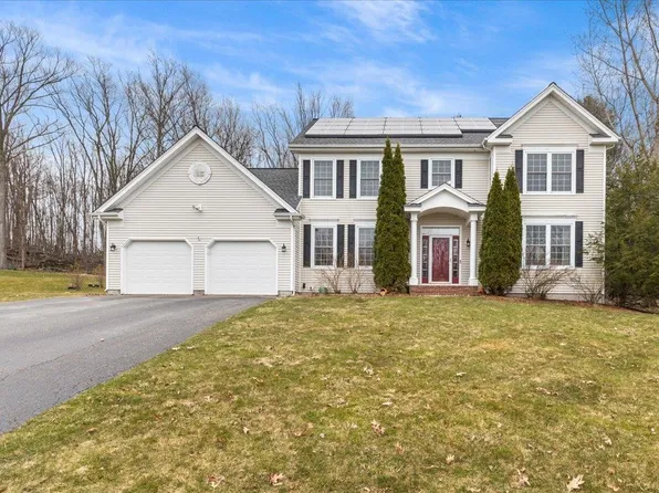 451 Brennan Woods Drive, Williston, VT 05495