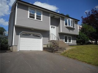 92 Meetinghouse Rdg, Meriden, CT 06450