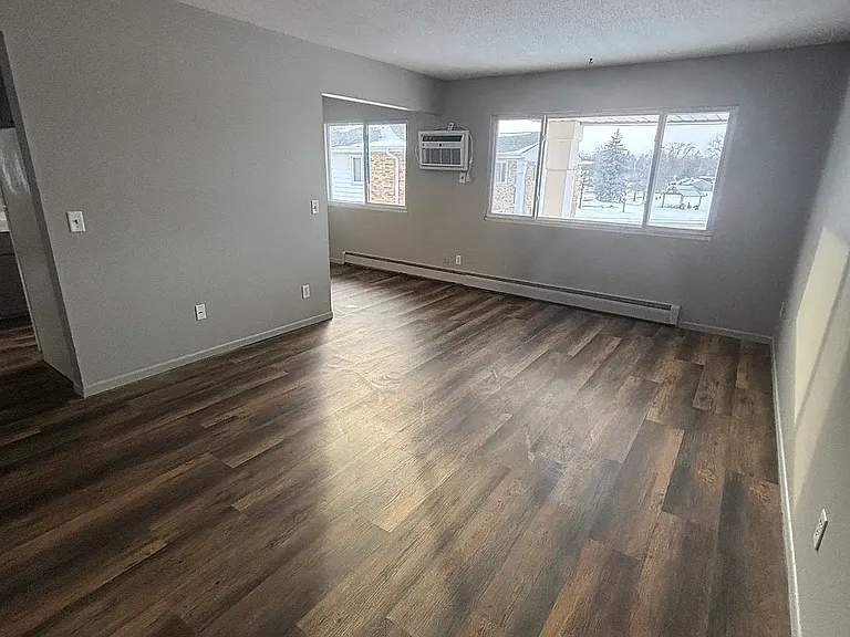 5910 W Broadway Ave #10 — Photo 4