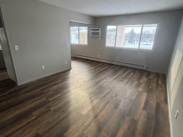 5910 W Broadway Ave, Minneapolis, MN