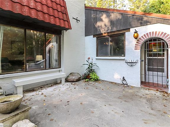 2nd image of 178 Brophys Ln
