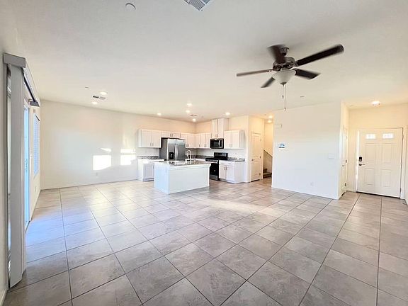 5th image of 436 Larksong Ave
