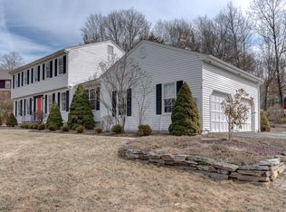 11 Deer Run Dr, Colchester, CT 06415