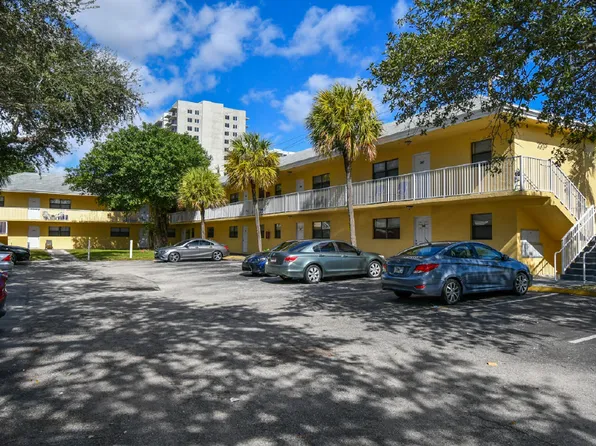 2207 Jackson St, Hollywood, FL
