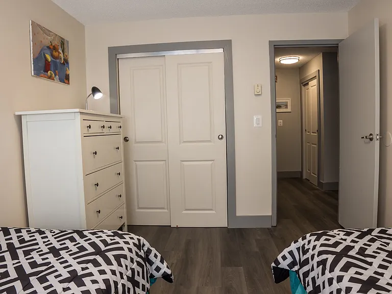 305B8 S Main St #B8 — Photo 6
