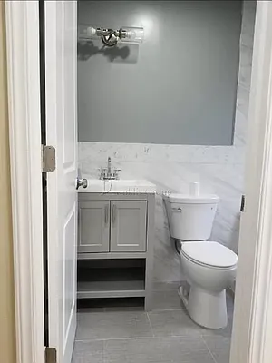 Rented by Bouklis Group | media 12