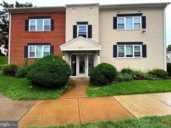 3057 Patrick Henry Dr APT 201, Falls Church, VA 22044