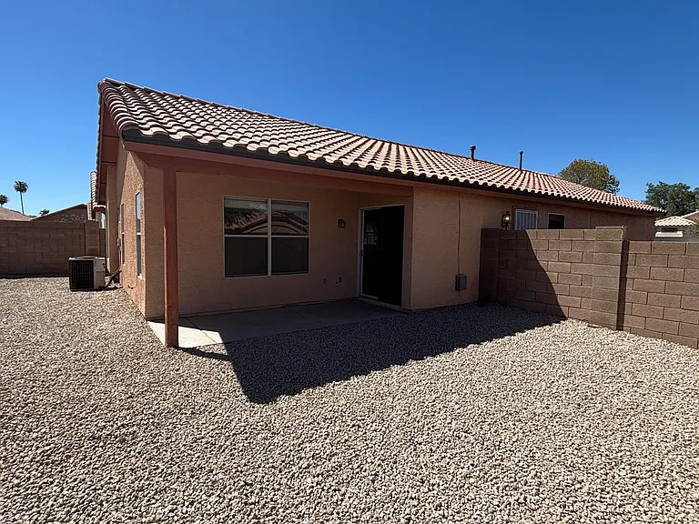12721 W Palm Ln — Photo 22