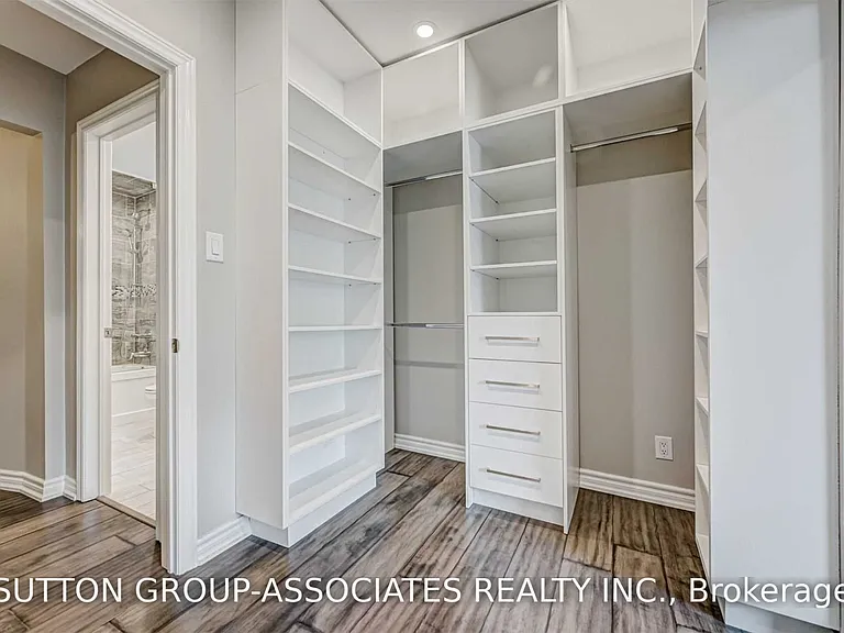739 Manning Ave — Photo 23