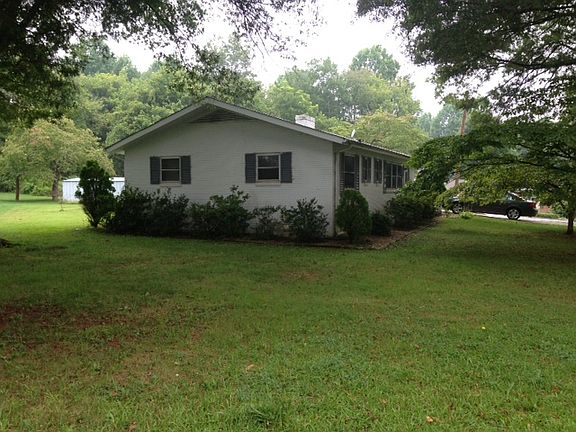 2nd image of 343 Clover Ln