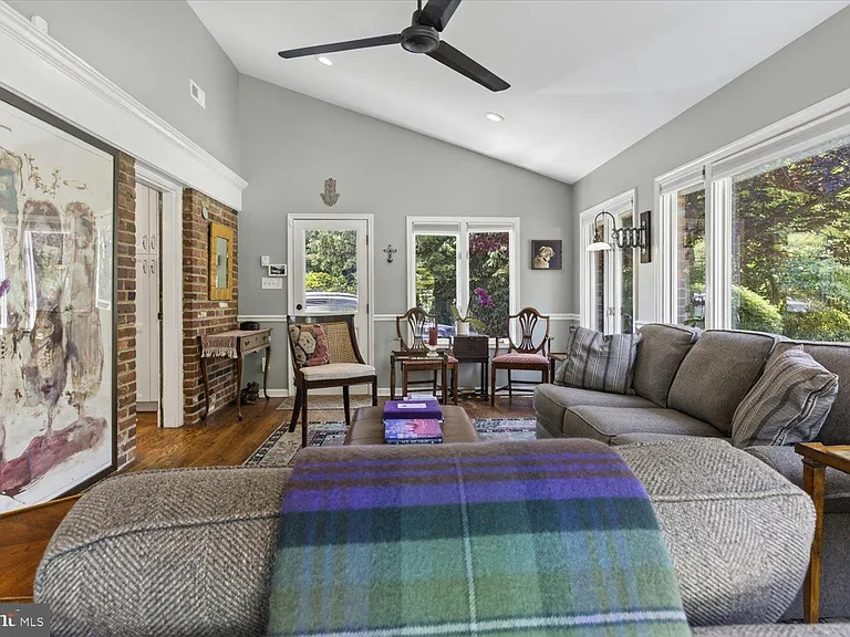 2212 Reddfield Dr — Photo 20