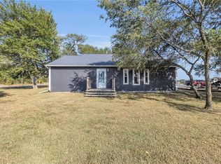 5199 W 2100th Rd, Parker, KS 66072