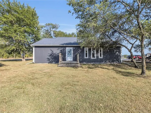 5199 W 2100th Rd, Parker, KS 66072