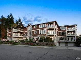 658 Glen St APT 303, Edmonds, WA 98020