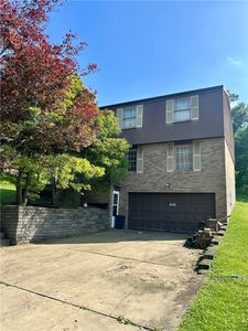 1061 Old Post Rd, South Park, PA, 15129