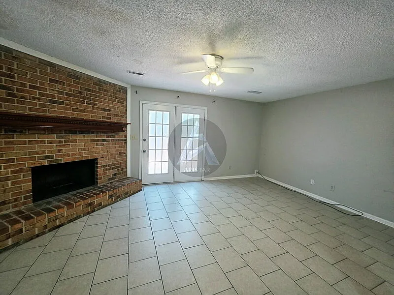 2 bed, 2.5 bath, 1280 sqft, $1,500 — Photo 4
