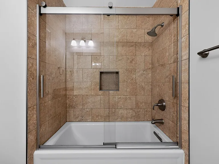 4898 Wheatstone Dr — Photo 19