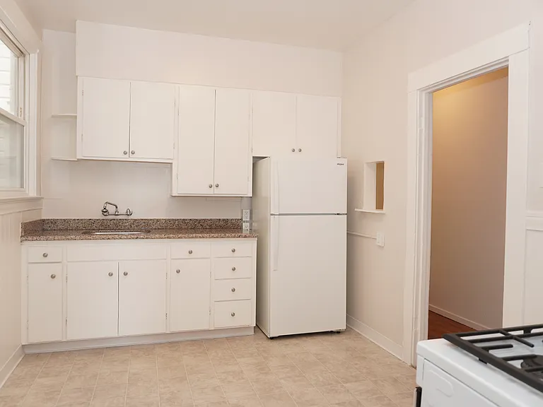 1661 Leavenworth St #2 — Photo 8