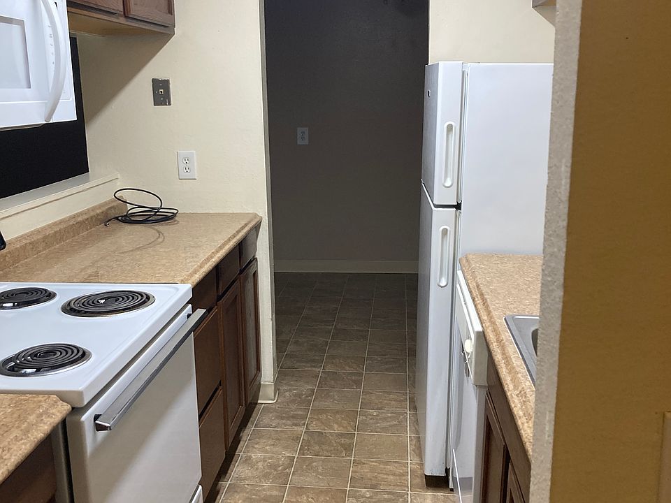 Kitchen walk thru galley to the dinning room