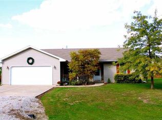 804 E Elm St, Le Roy, IL