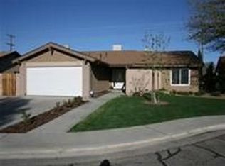 1212 N Las Posas Ct, Ridgecrest, CA 93555