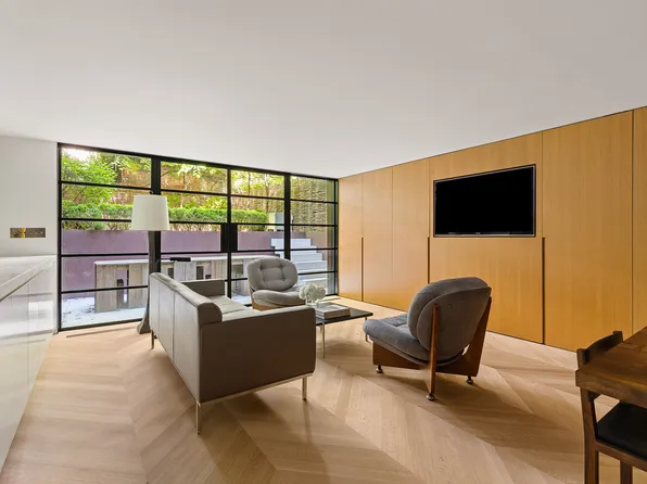 55 West 9th Street image 12 of 18