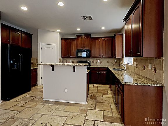 5th image of 6705 S 37th Dr