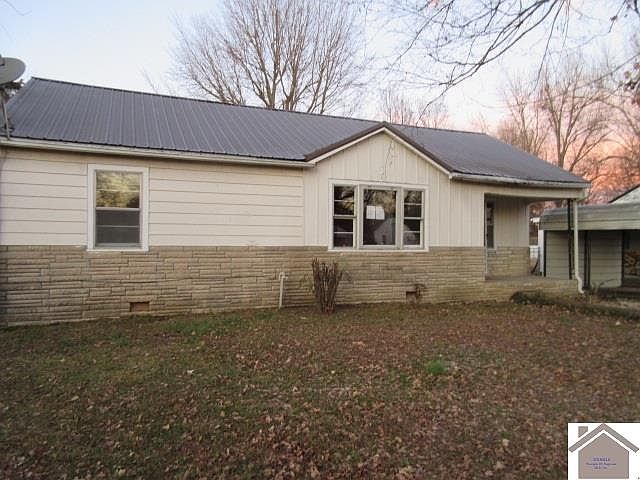 1st image of 209 W Sunset Dr