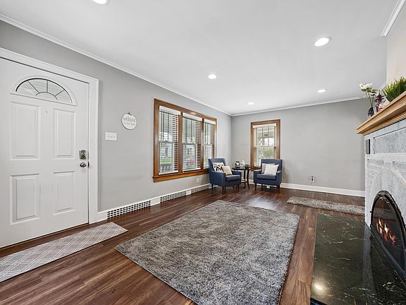 3rd image of 1398 Virginia Ave