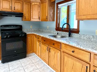 706 Hope St #2, Bristol, RI 02809