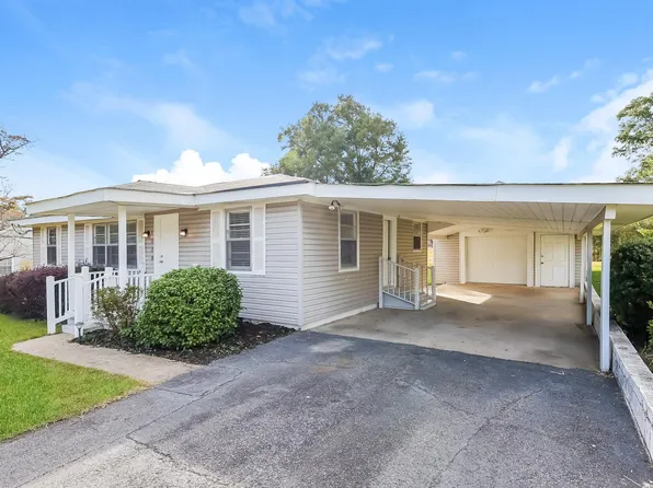 1120 9th Ct, Pleasant Grove, AL 35127