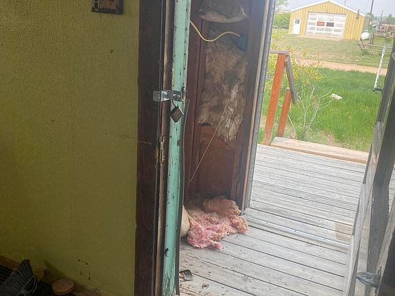 5th image of 615 4th Ave E