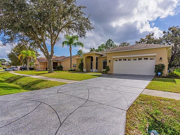 2nd image of 551 Pinehurst Cv